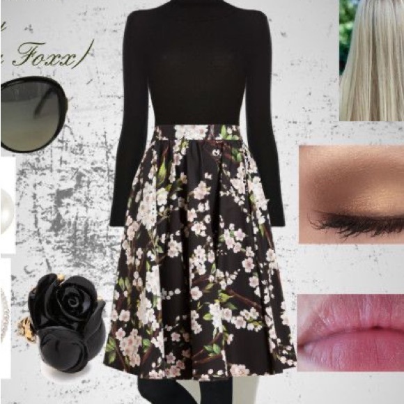 Dolce & Gabbana Floral Print Skirt - Picture 2 of 4